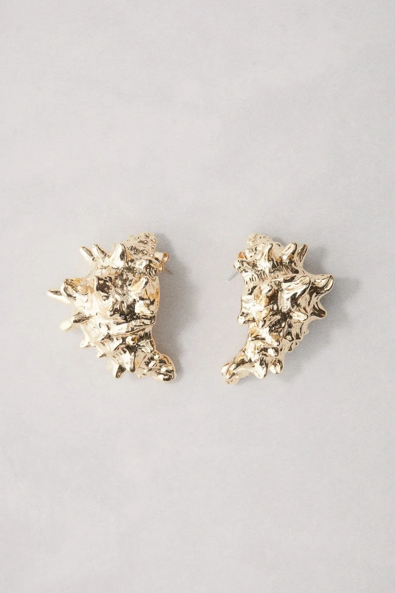 H&M Seashell-shaped earrings