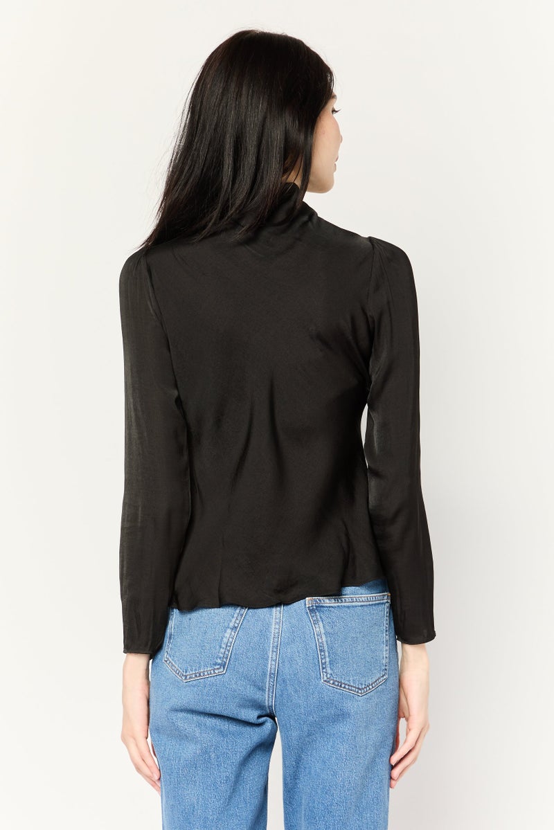 Tahari بلوزات ساتان بسيطة بأكمام طويلة وياقة مزيفة للنساء، سوداء - Image 4