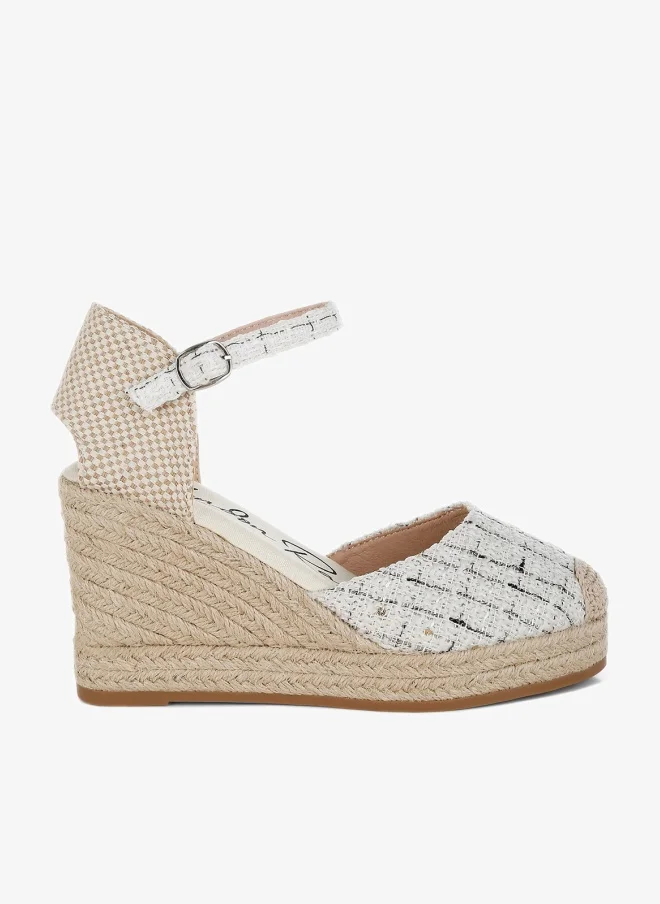 Tweed Round Toe Woven Wedges in White