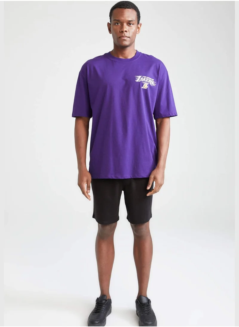 ديفاكتو Man NBA Los Angeles Lakers Licenced Crew Neck Knitted T-Shirt