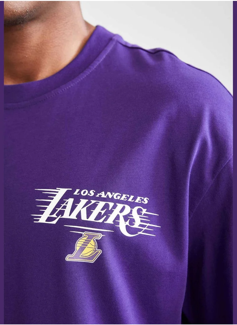 ديفاكتو Man NBA Los Angeles Lakers Licenced Crew Neck Knitted T-Shirt