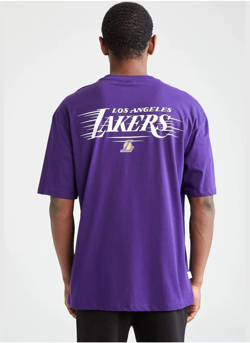 ديفاكتو Man NBA Los Angeles Lakers Licenced Crew Neck Knitted T-Shirt