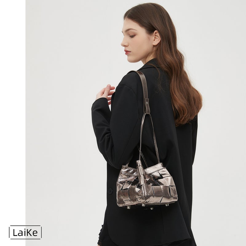 Women's Woven Leather Shoulder Bag - Image 3