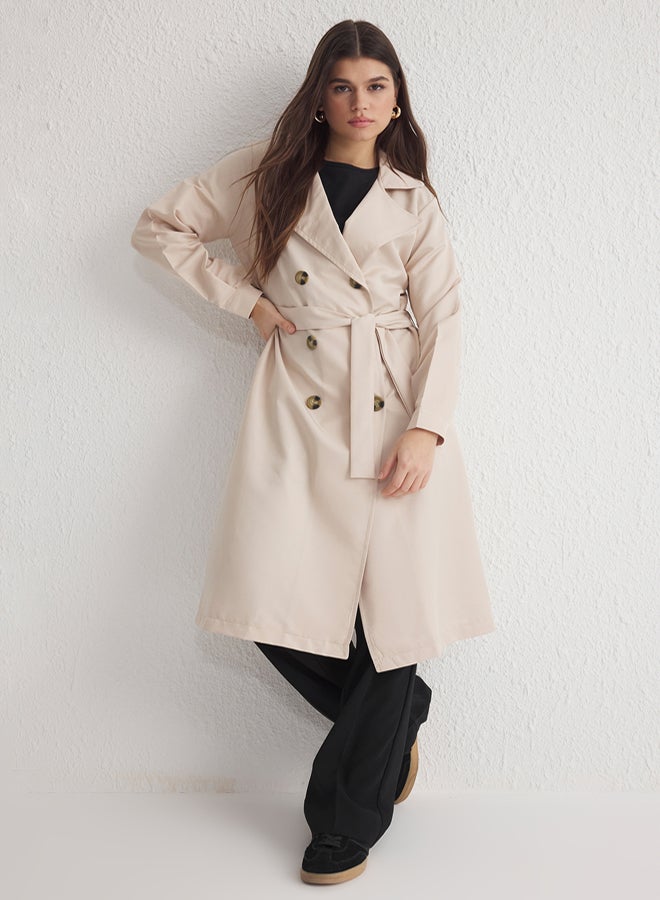 trendyol معطف ترنش طويل مقاوم للماء بلون البيج مع حزام - Image 2