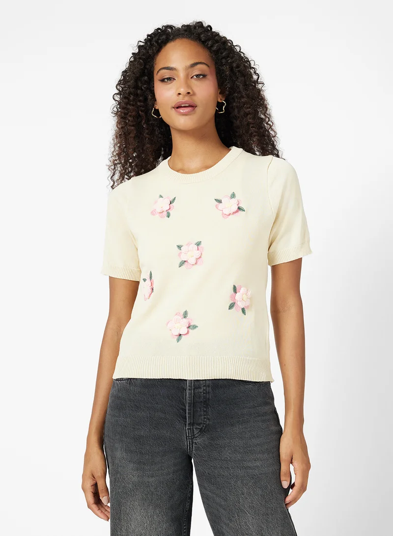 جينجر Floral Embroidered Short Sleeve Sweater