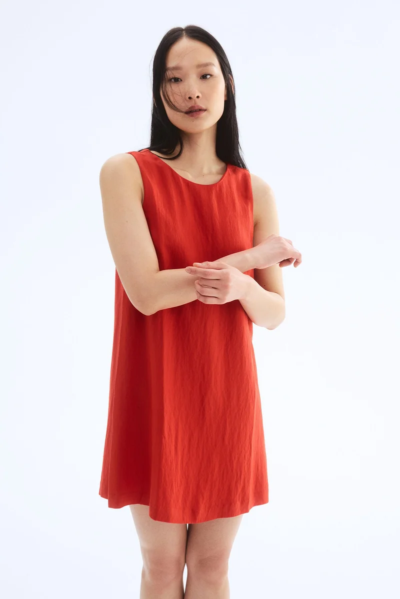 اتش اند ام فستان بأكمام قصيرة