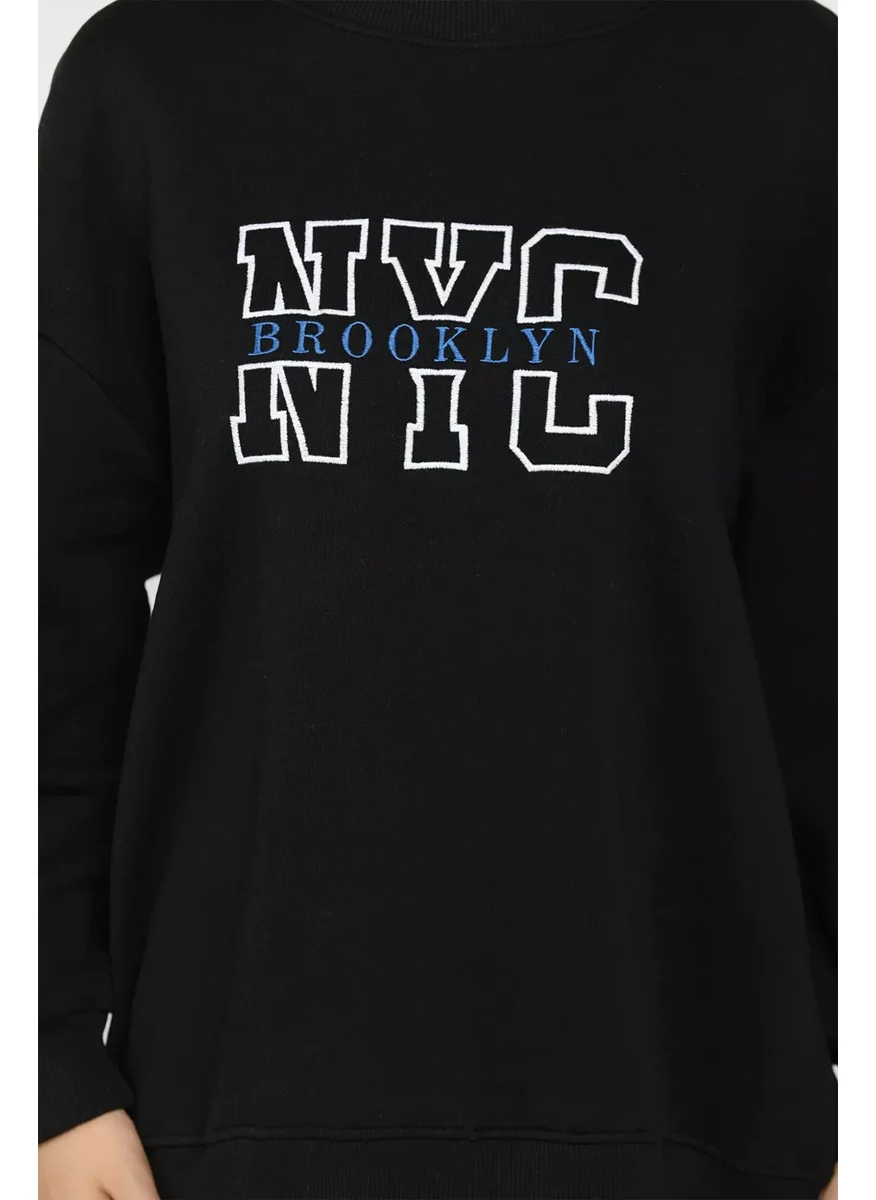 Gülseli Gulseli Women's Nyc Embroidered Raised Three Thread Oversize Sweatshirt