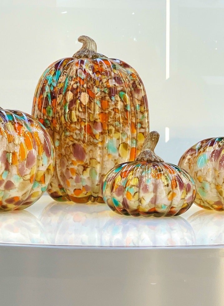 Modern Luxury Pumpkin-Shaped Glass Animal Figurine for Study Room, Wine Cabinet, and Living Room Decor