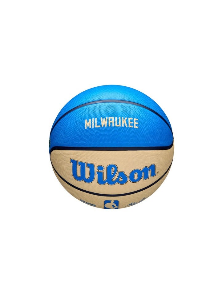 ويلسون كرة سلة NBA Team City Edition Icon Milwaukee Bucks 2024-2025 الحصرية - الحجم الرسمي وقبضة ممتازة وبنية متينة للعب في الأماكن المغلقة والمفتوحة  - Image 1