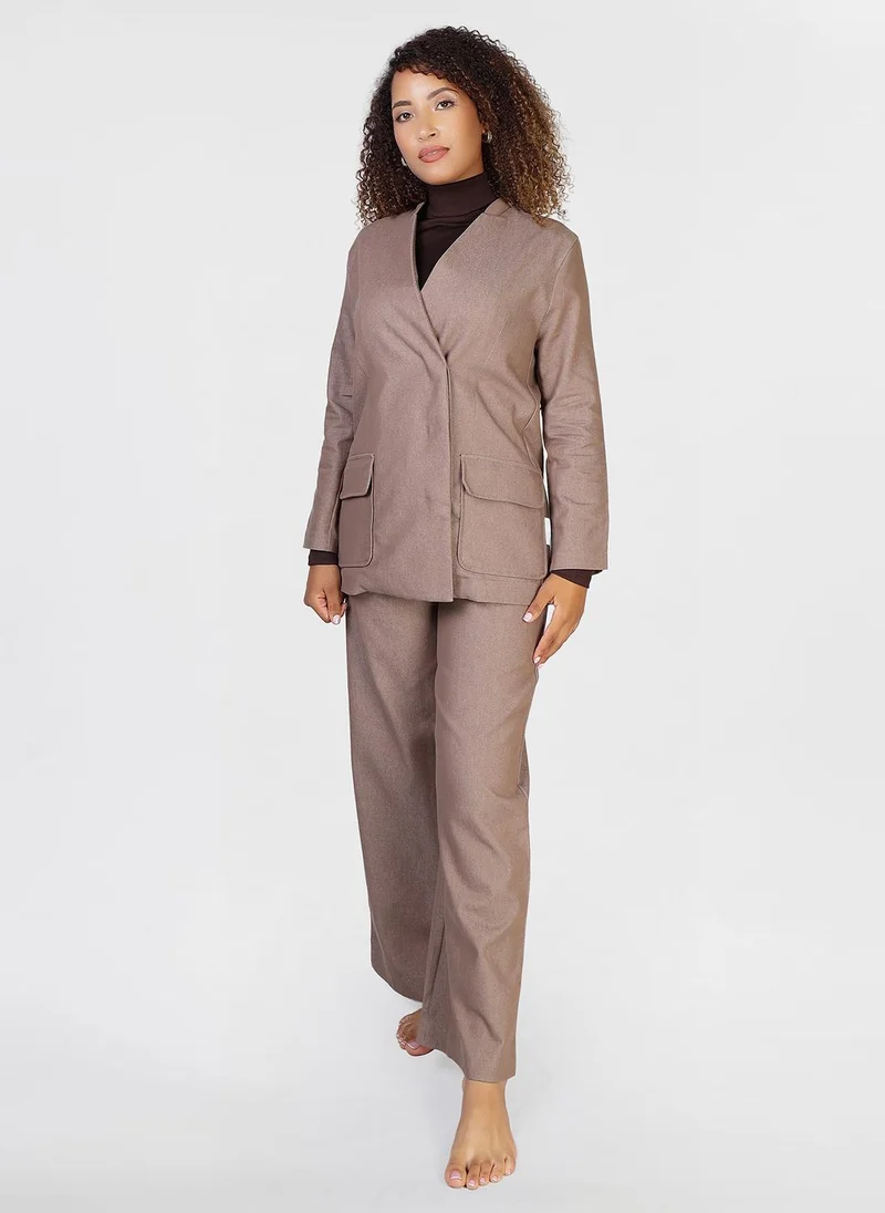 جيمي لي بوند 2 PC Jeans Suit -of blazer featuring flap pockets and paired with wide-leg trouser and Belt