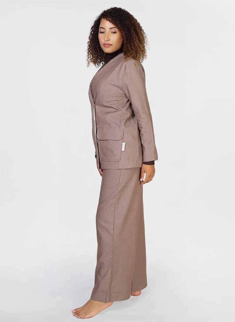جيمي لي بوند 2 PC Jeans Suit -of blazer featuring flap pockets and paired with wide-leg trouser and Belt