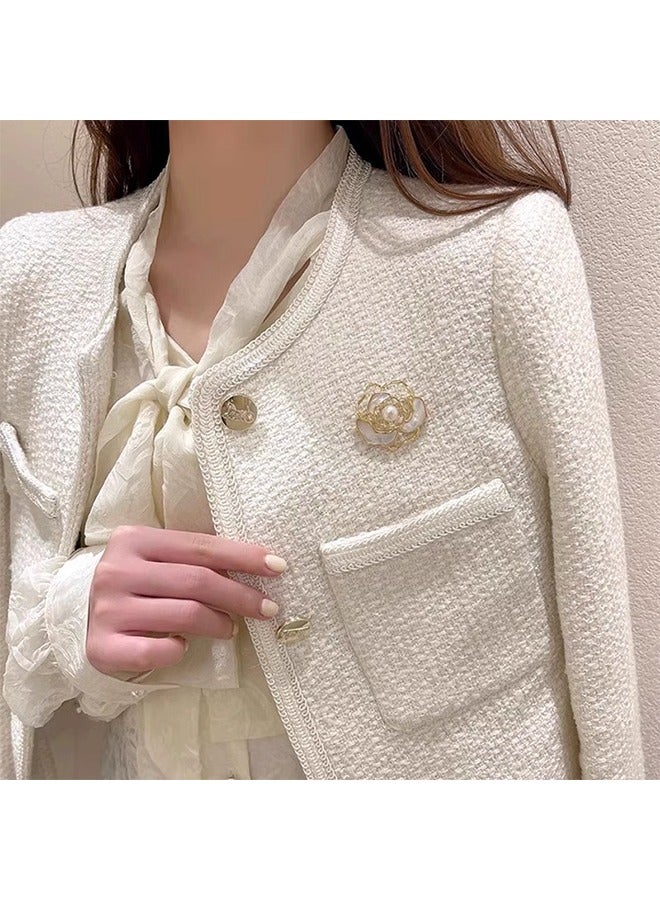 بيوند 2 قطعة بروش كاميليا، دبابيس بروش مصنوعة من خليط معدني مضاد للصدأ والبهتان، مشبك وشاح للنساء والفتيات (أسود + أبيض) - Image 2