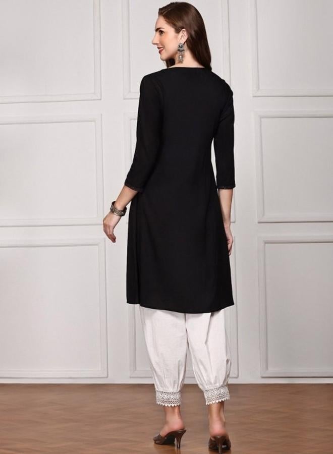 ISHIN Women's Black Rayon Printed Tunic Straight Fit Kurta - Image 5