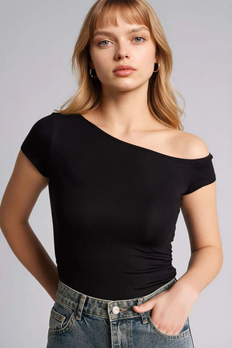 ديفاكتو Fitted Modal Shoulder Off Short Sleeve T-Shirt