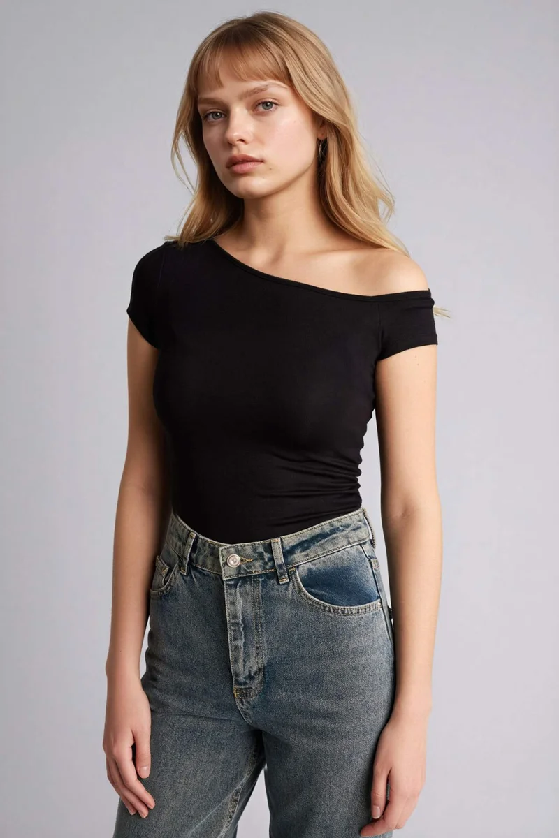 ديفاكتو Fitted Modal Shoulder Off Short Sleeve T-Shirt