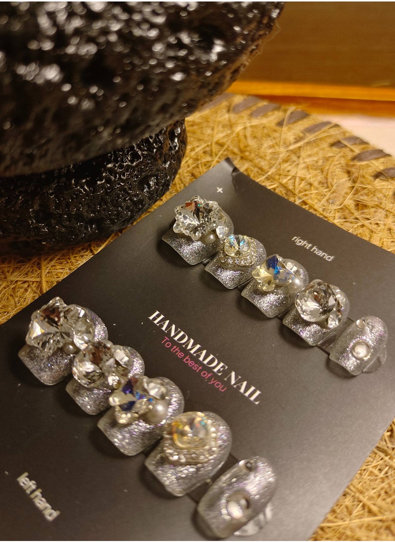 LauraTheBeauty - 【DreamDrop】10 Pcs Rhinestone Nail Art False Nails Short Square Fake Nails Press on Nails with Wearing Tools - Image 1