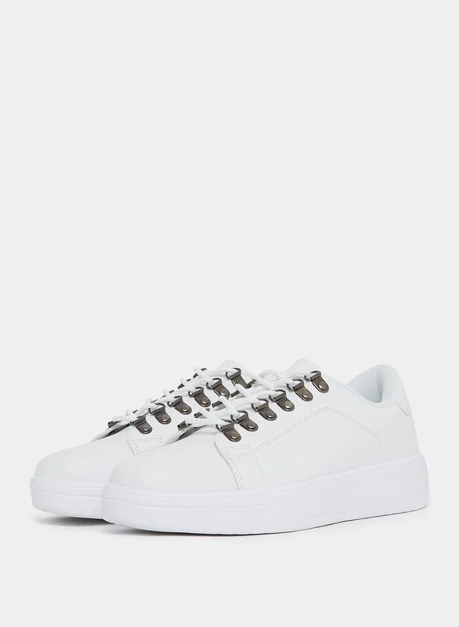 Styli Welt Stitched Accent Low Top Sneakers