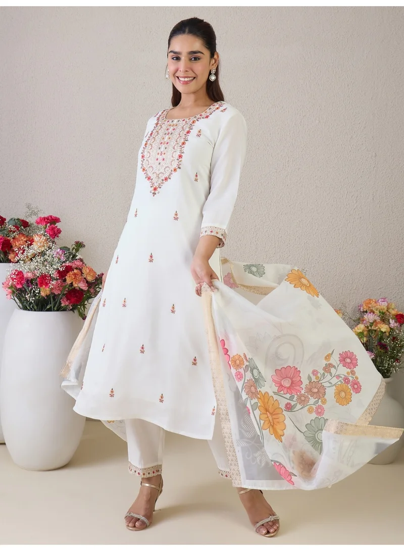 Ameya White-embroidered-straight-kurta-set-with-dupatta
