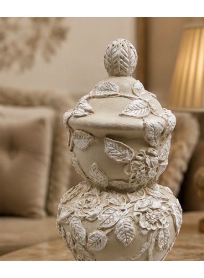 An antique masterpiece decorated with embossed paste - Image 3