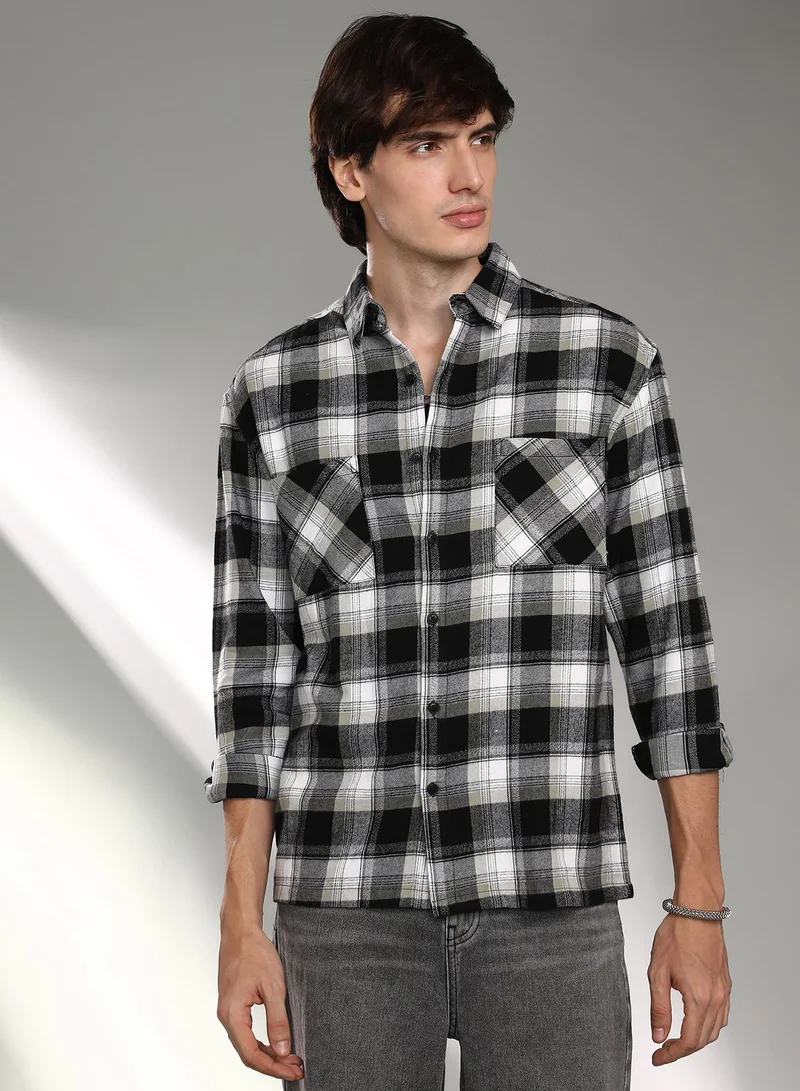 Campus Sutra Men's Onyx Black & Daisy White Tartan Plaid Shacket For Casual Wear | Spread Collar | Long Sleeve | Button Closure | Shirt Crafted With Comfort Fit For Everyday Wear
