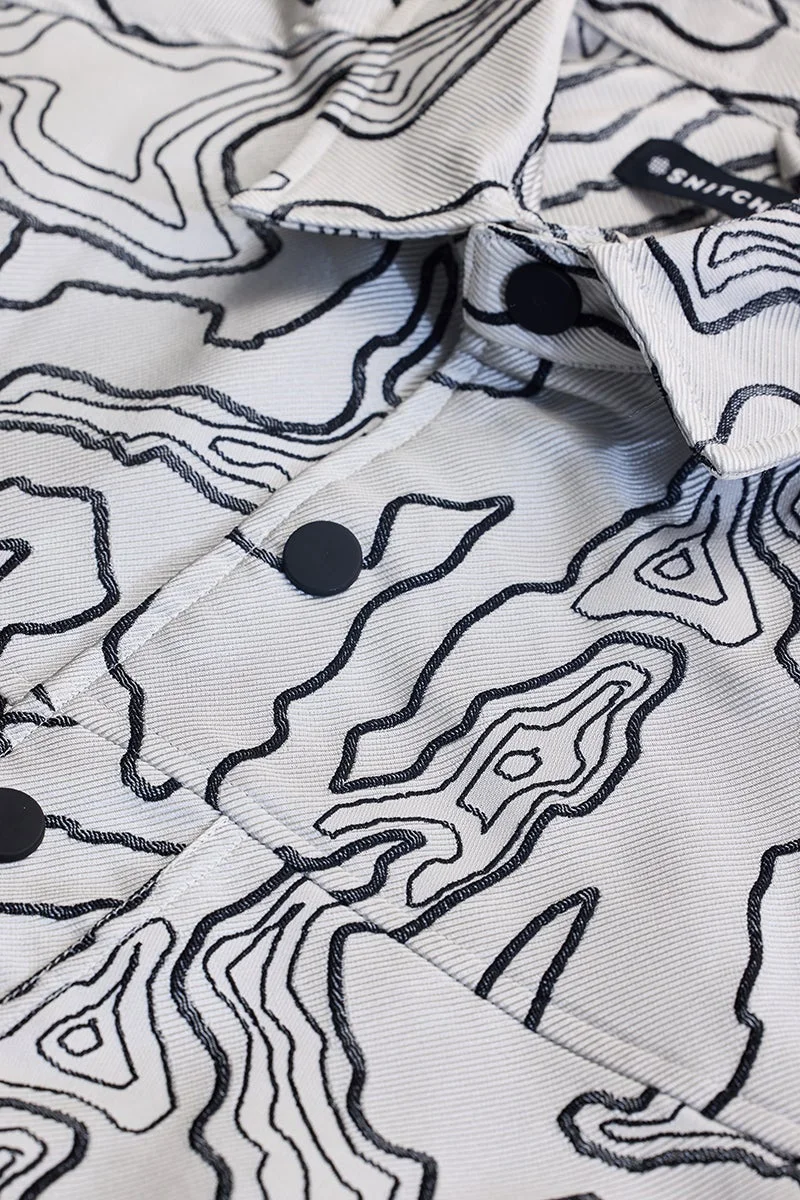 سنيتش قميص فضفاض أبيض بتصميم تجريدي