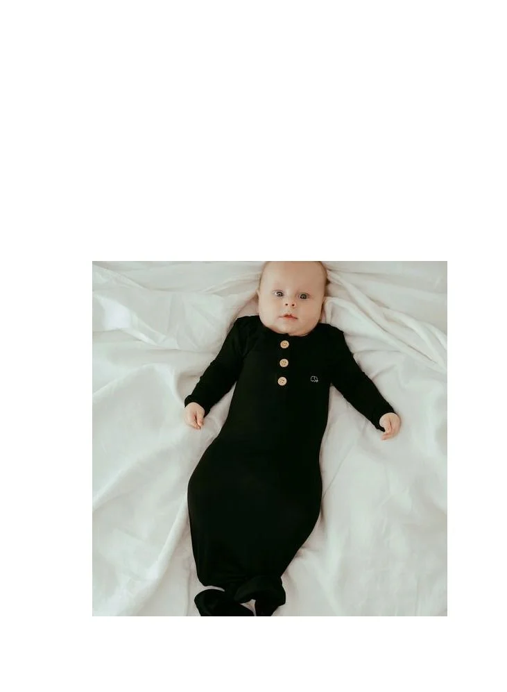 Anvi Baby Anvi Baby Organic Bamboo Knotted Gown & Beanie Set - Charcoal 3-6 months