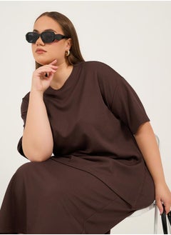 Styli Plus Size Ribbed Knit Round Neck Oversized T-Shirt  - Image 1