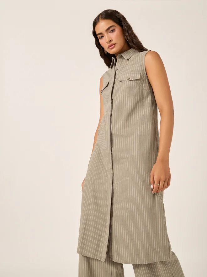 Styli Styli Stiped Sleeveless Button-Down Tunic and Wide Leg Pants Co-Ords