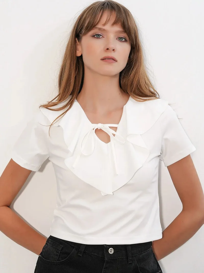 BIG DART BDART Frilly Tie-Front Crop Top