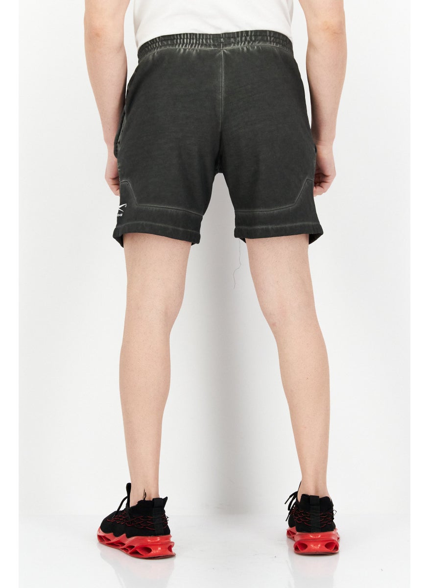 Reebok Men Sportswear Fit Embroidered  Logo Basketball Shorts, Grey  - Image 2