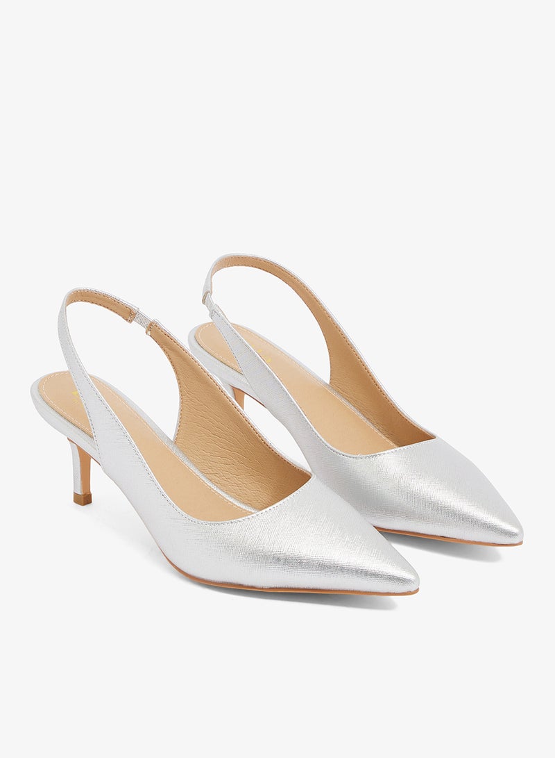 ايلا حذاء فضي بنعل مدبب وكعب خنجري - Image 4