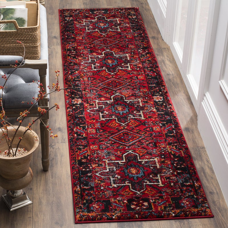Safavieh SAFAVIEH Vintage Hamadan Collection Runner Rug  23 x 10 Red  Multi Oriental Traditional Persian Design NonShedding  Easy Care Ideal for High Traffic Areas in Living Room Bedroom VTH211A 