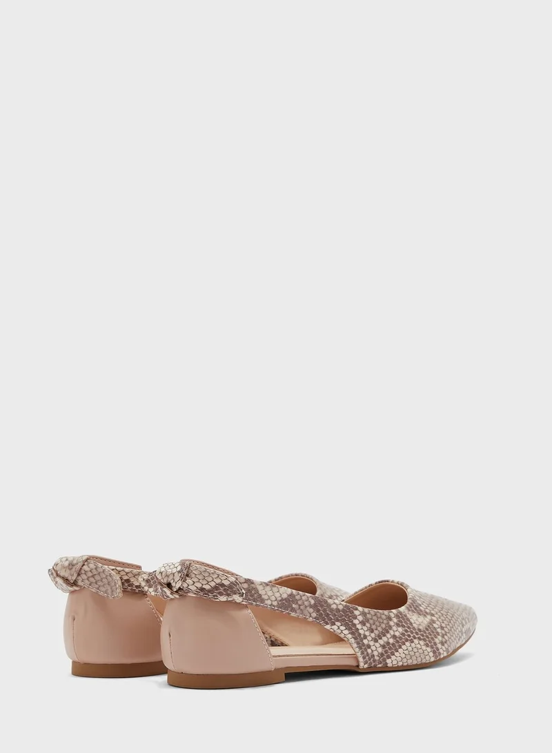 Ginger Pointed Snake Back Bow Pointed Flat Shoe