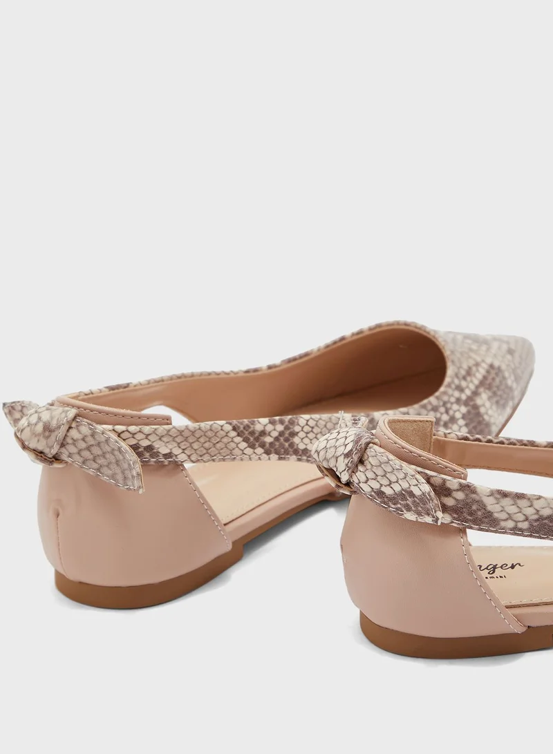 Ginger Pointed Snake Back Bow Pointed Flat Shoe