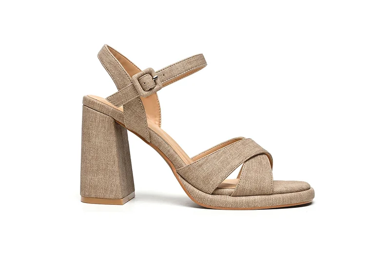 كابلي صندل مفتوح المقدمة بكعب كتلي وحزام متقاطع