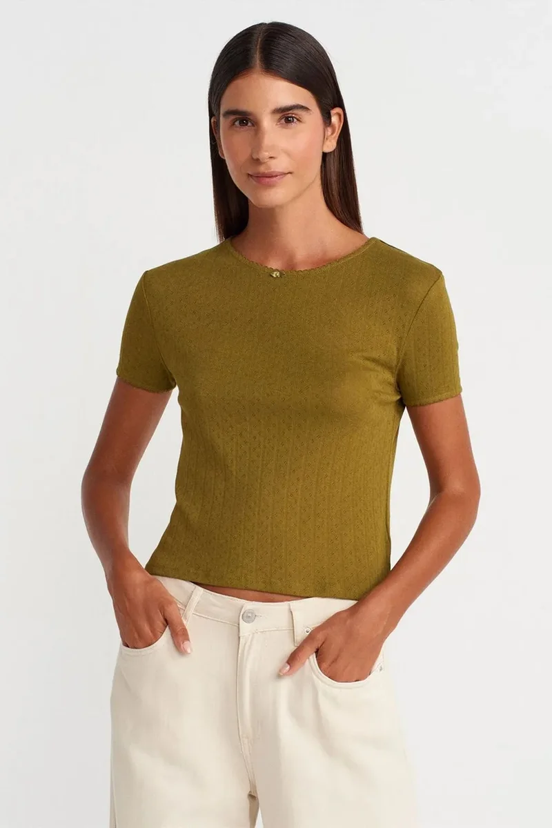 DILVIN Women's Ribbed Crop T-Shirt