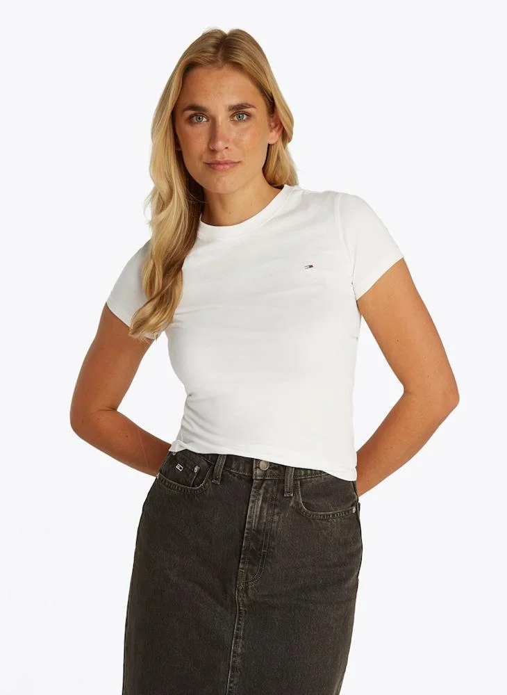 تومي جينز تيشيرت بياقة دائرية مزين بشعار العلامة التجارية