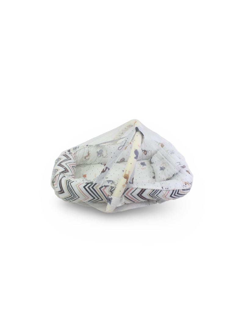 Kiddy Cotton Baby Carrycot – Off-White with Zigzag Design - Image 1