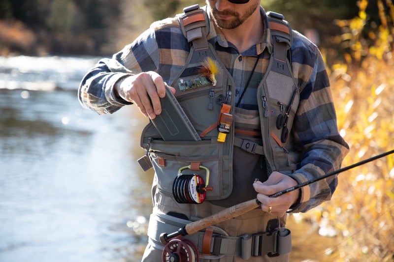 fishpond Flint Hills Men's Fly Fishing Vest - Gravel | Fishing Vests for Men - Image 2