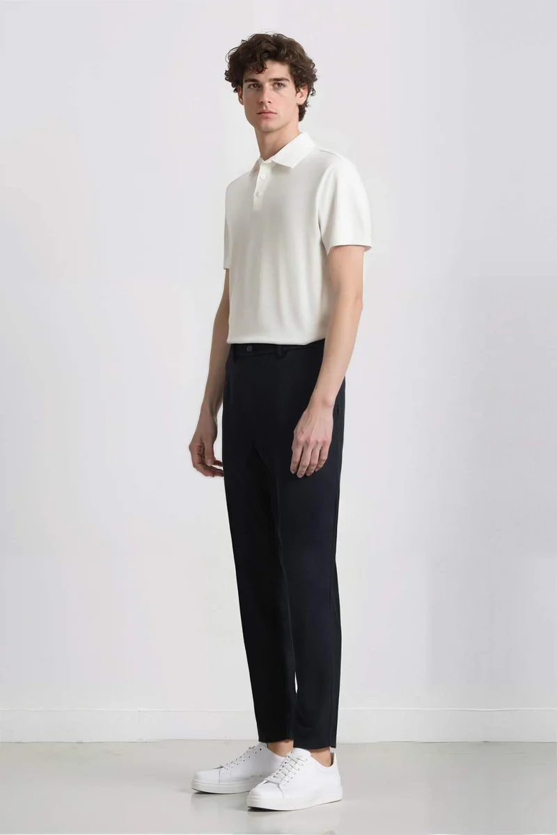 ديفاكتو Straight Leg Joggers
