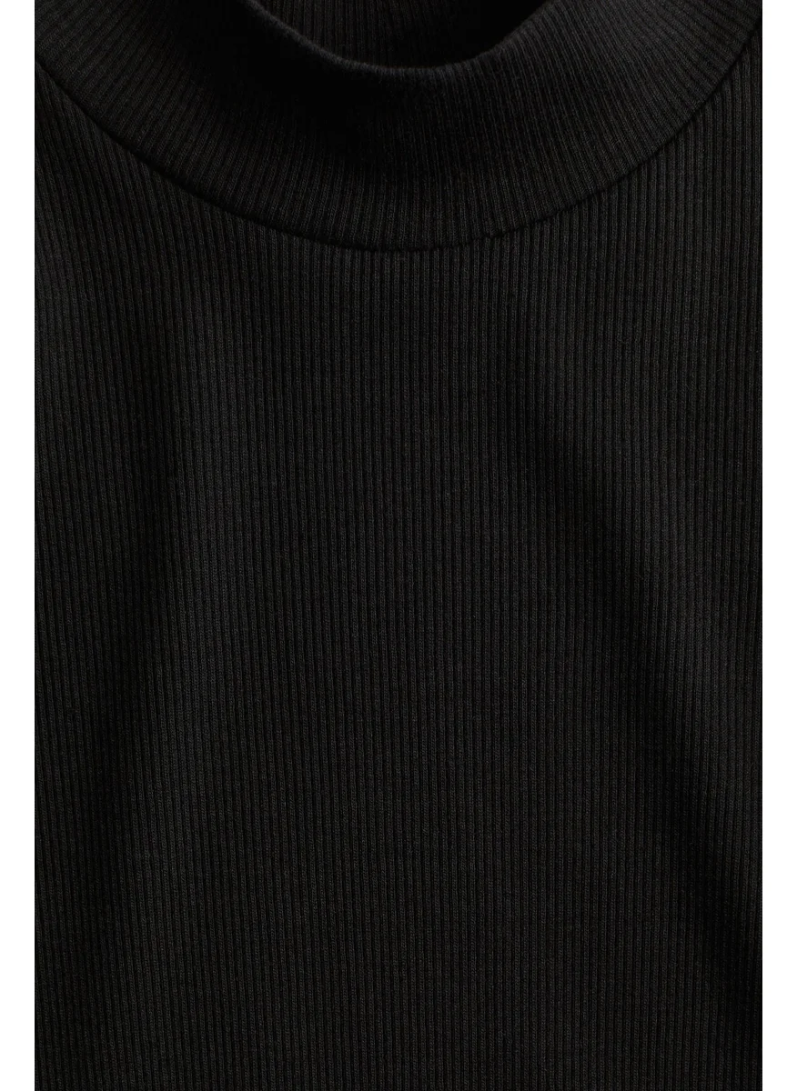 اتش اند ام Ribbed Turtleneck Dress