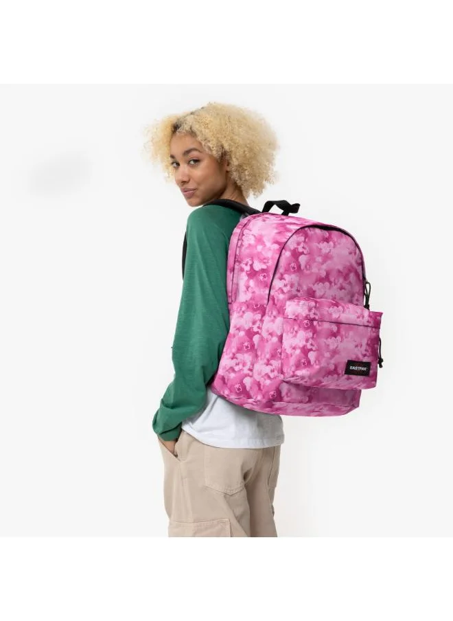 ايستباك Day Office Medium Laptop Backpack - Flowerblur Pink