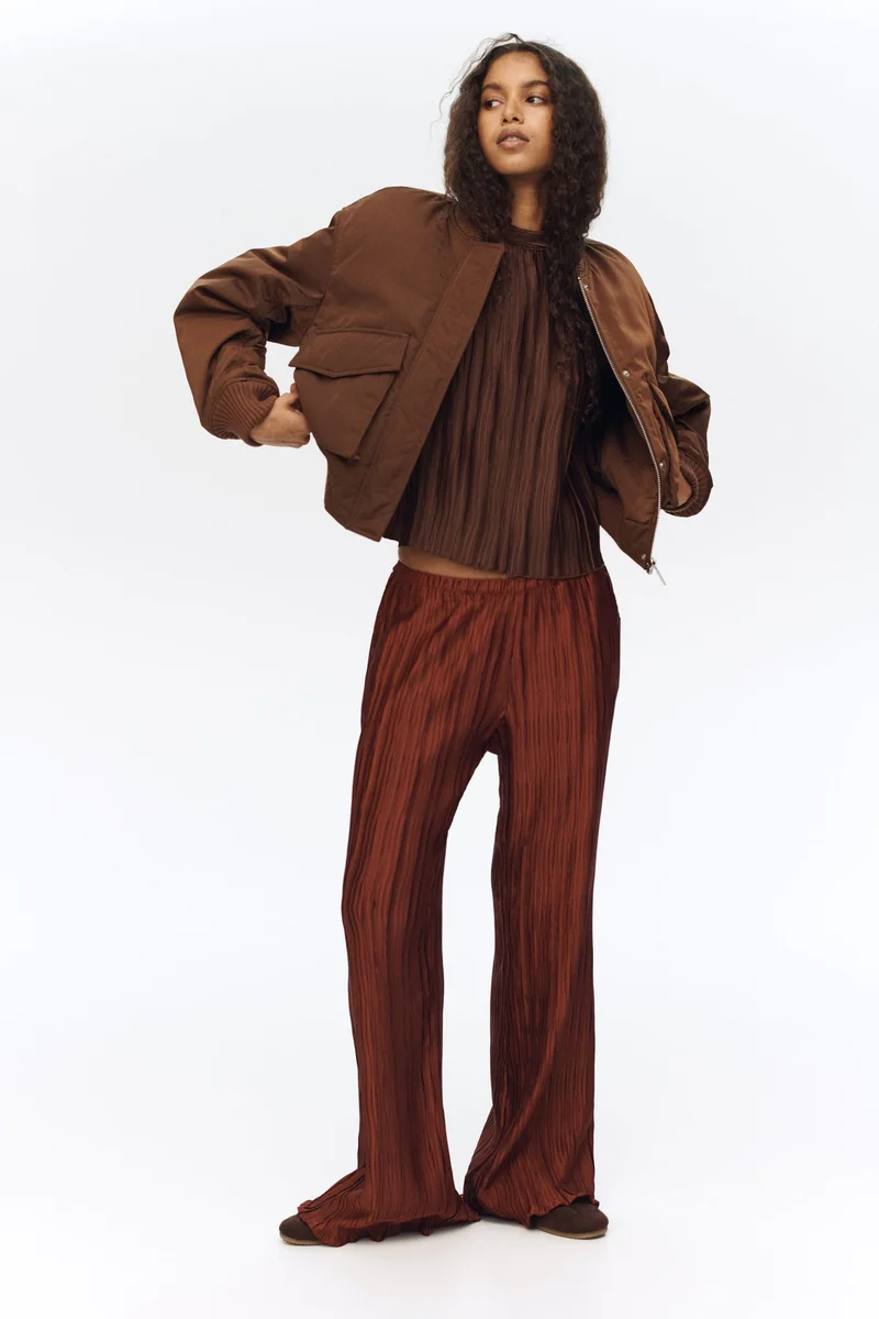 اتش اند ام بنطلون بقماش مجعّد