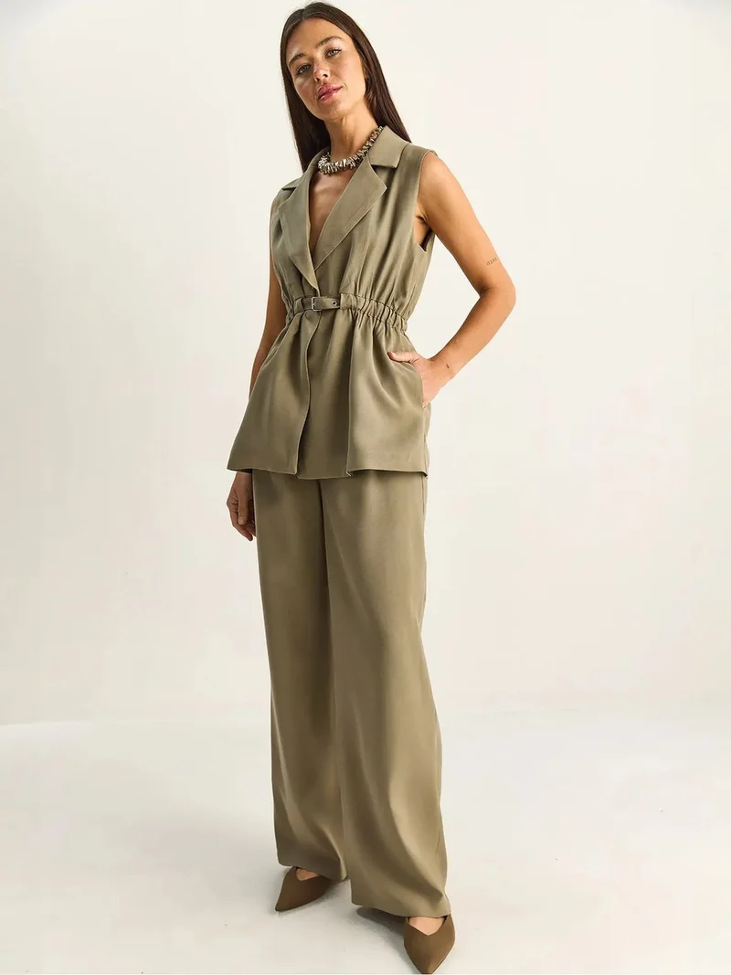 بيانكو لوتشي LUCCI High Waist Wide Leg Co-ord Set with Jacket Collar