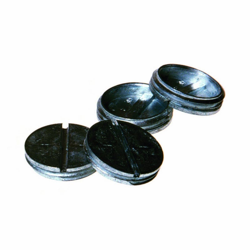 Weatherproof Closure Plug 34 in NPT Gray 75 Polybags of 4