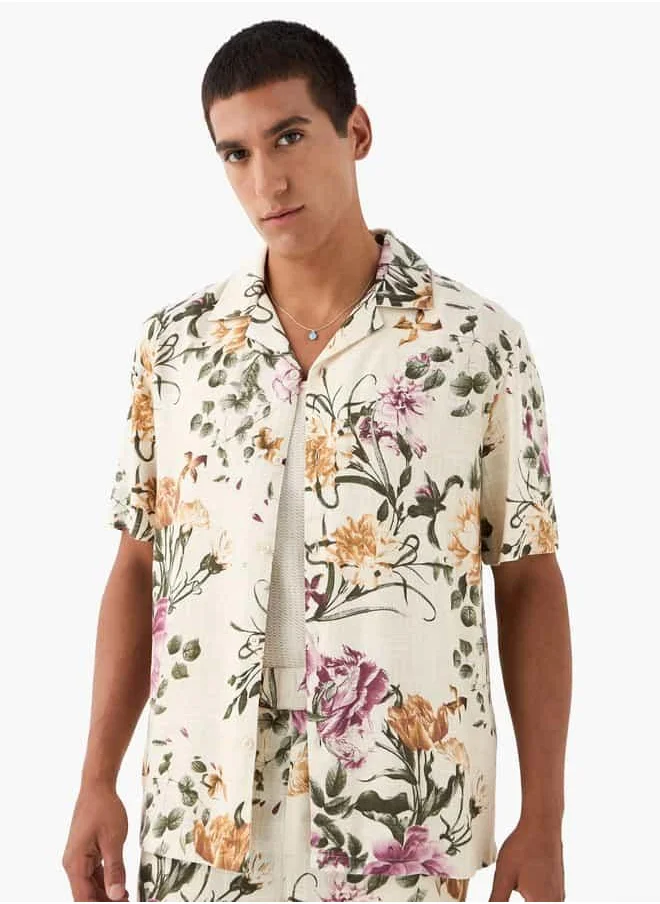 Iconic Iconic All-Over Floral Print Camp Collar Shirt