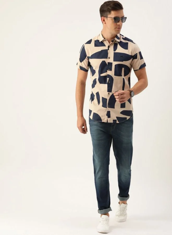 ذا انديان كراج كو Men Slim Fit Abstract Printed Half Sleeves Cutaway Collar Casual Shirt