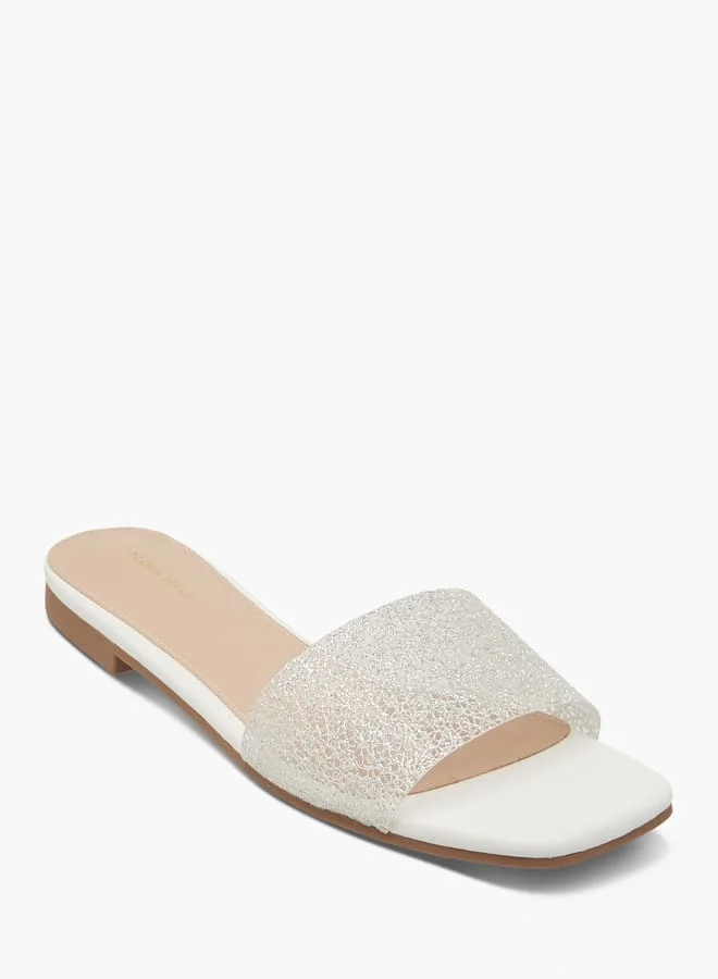 فلورا بيلا من شو إكسبرس صنادل نسائية سهلة الارتداء مزينة