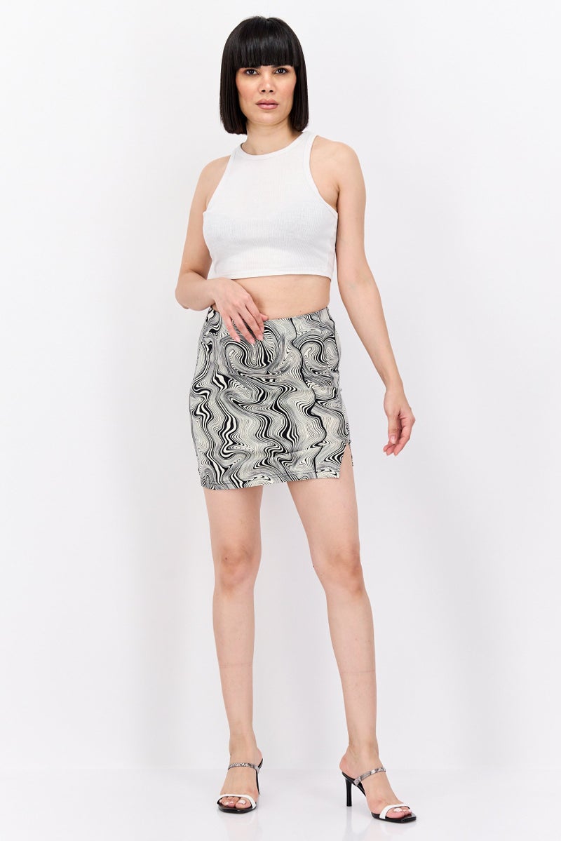 Sinsay Women Abstract Print Mini Skirt, Black - Image 4