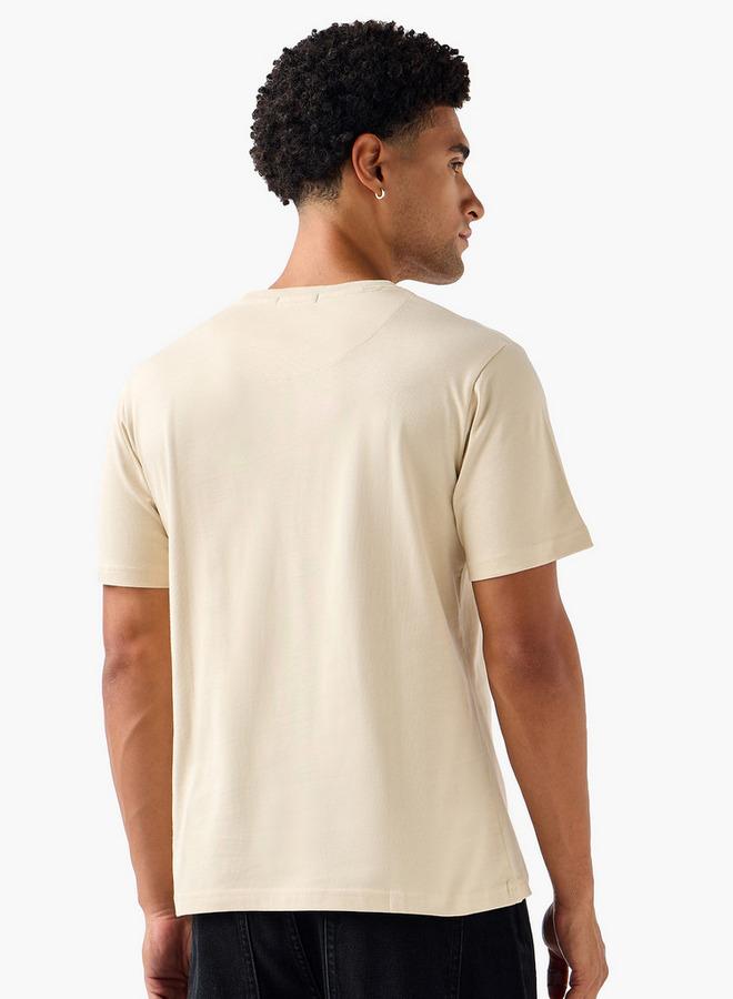 سبلاش فيڤ تيشيرت رجالي بقصة عادية ورقبة دائرية وأكمام قصيرة وطبعة شعار - Image 3